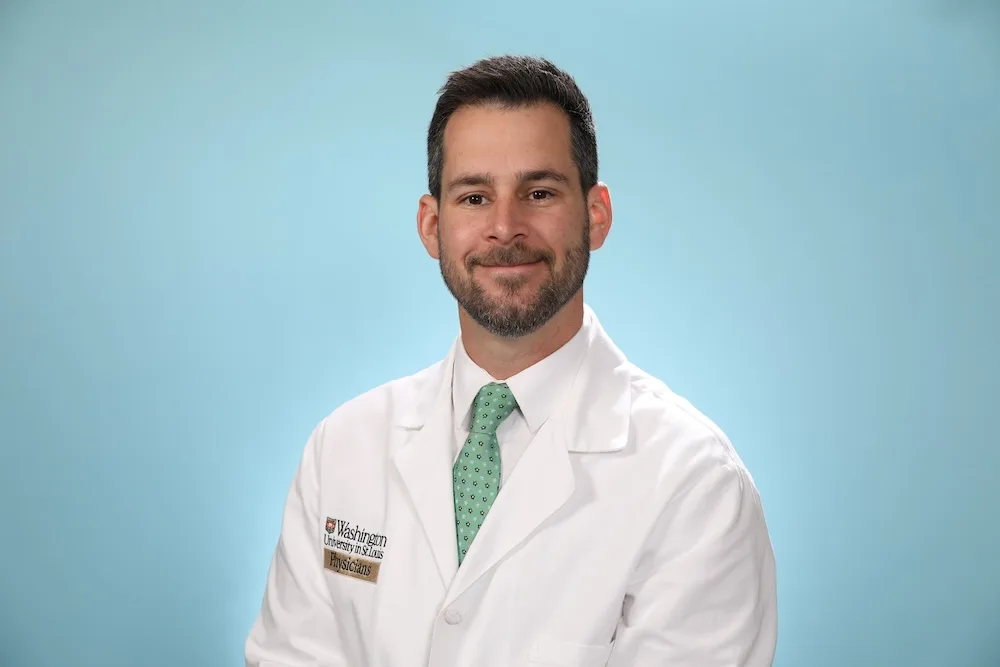 Dr. Will Hollabaugh at WashU Medicine Orthopedics