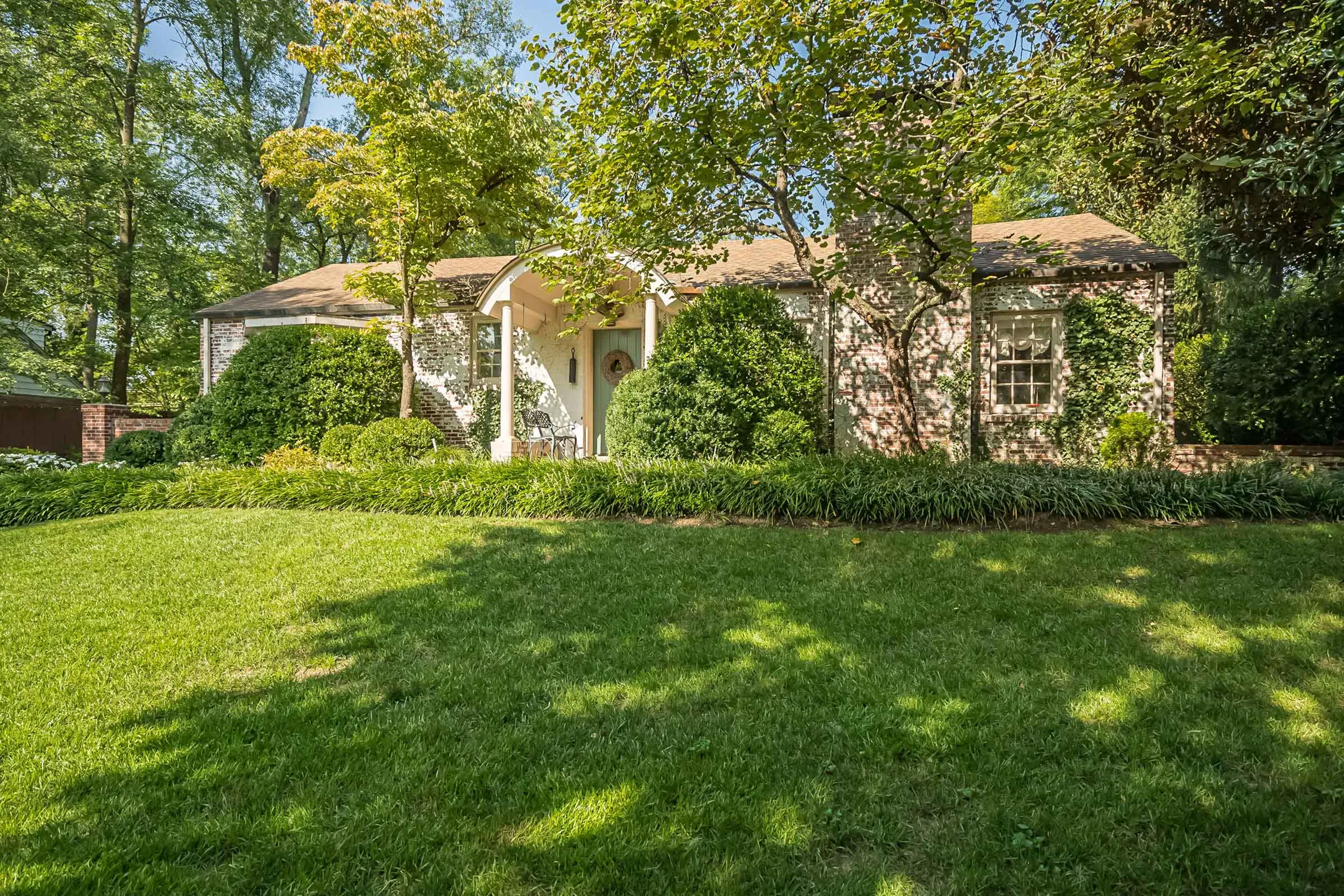 A Ladue home on 15 Daniel Road