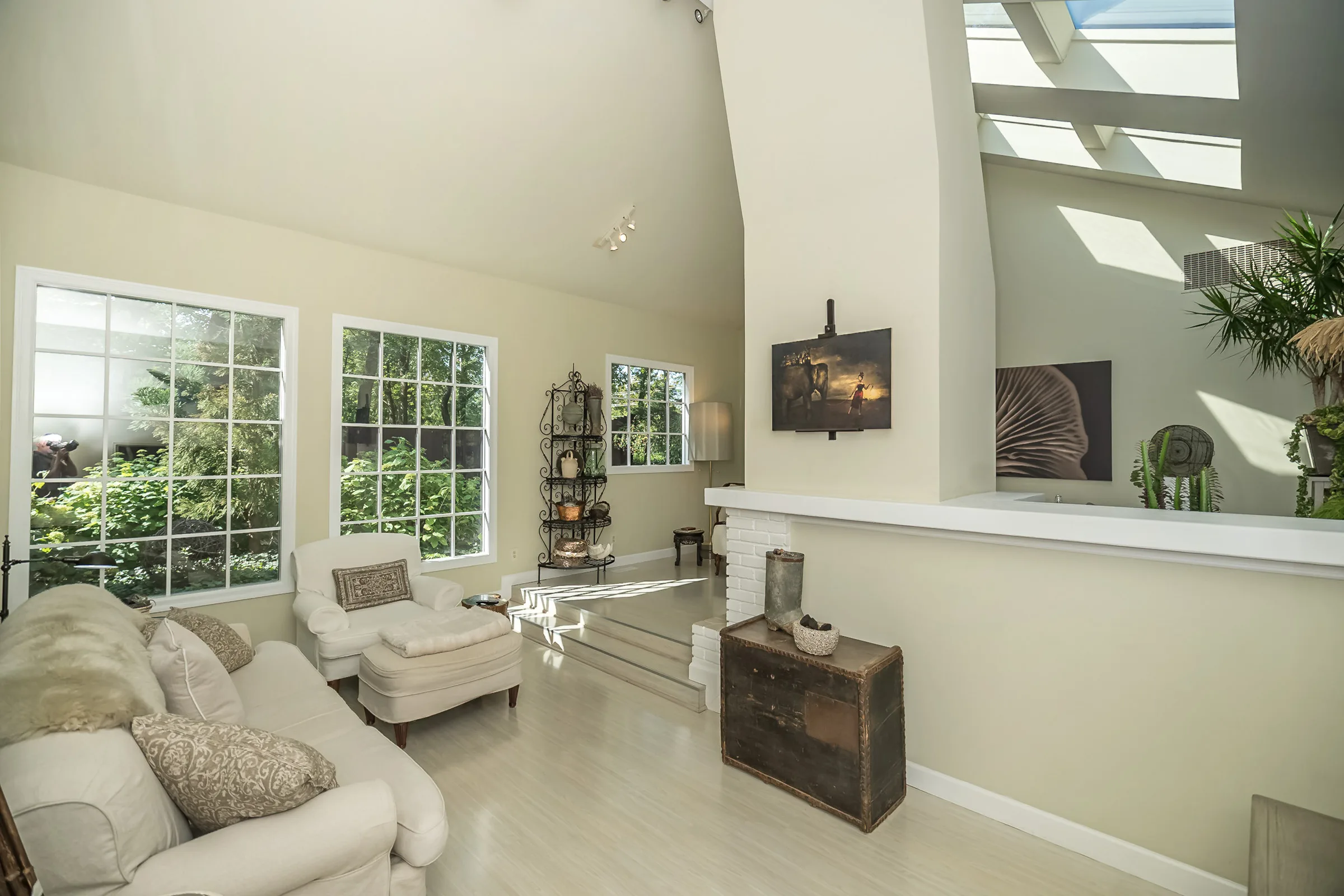 A Ladue home on 15 Daniel Road