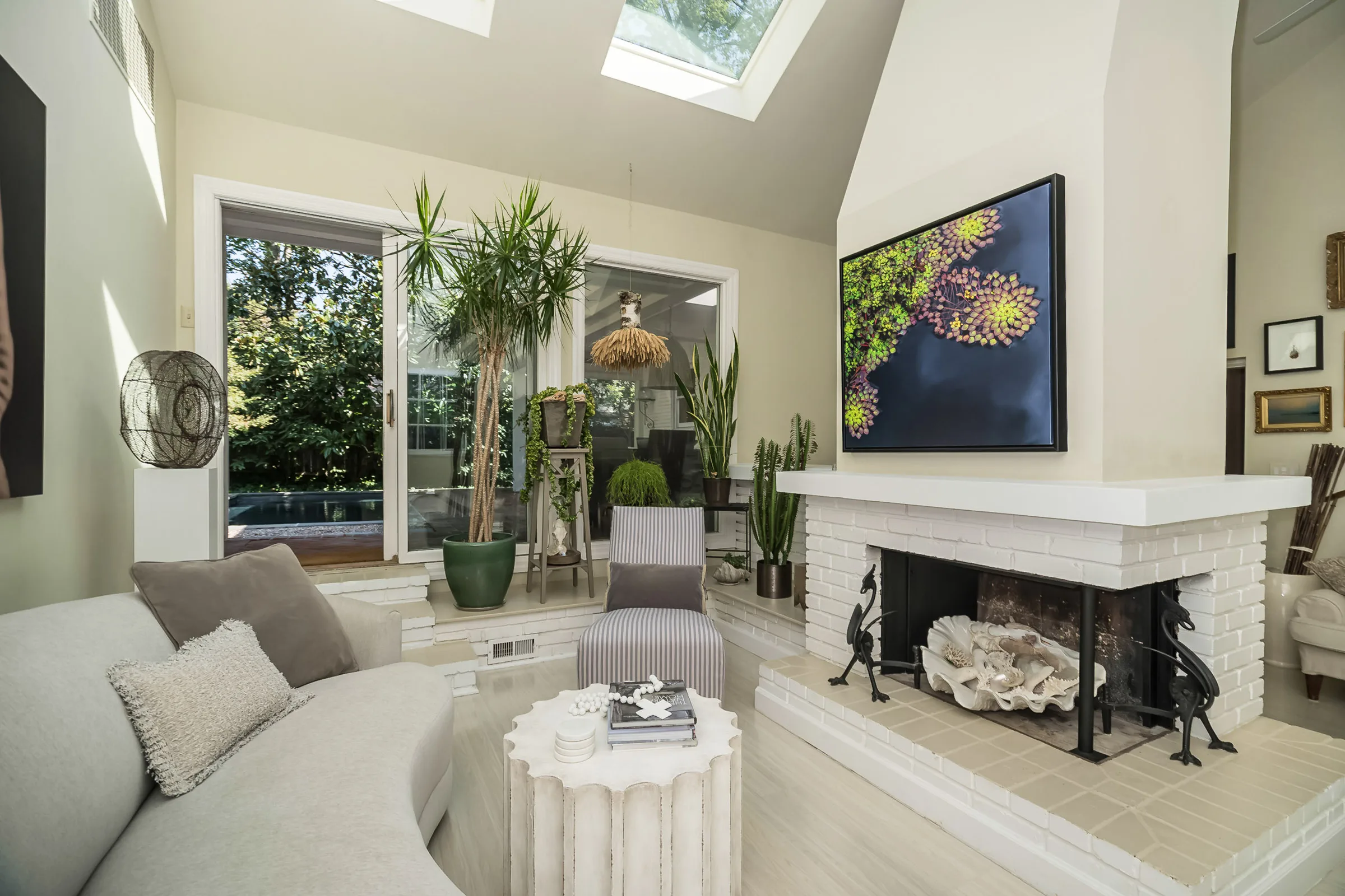 A Ladue home on 15 Daniel Road