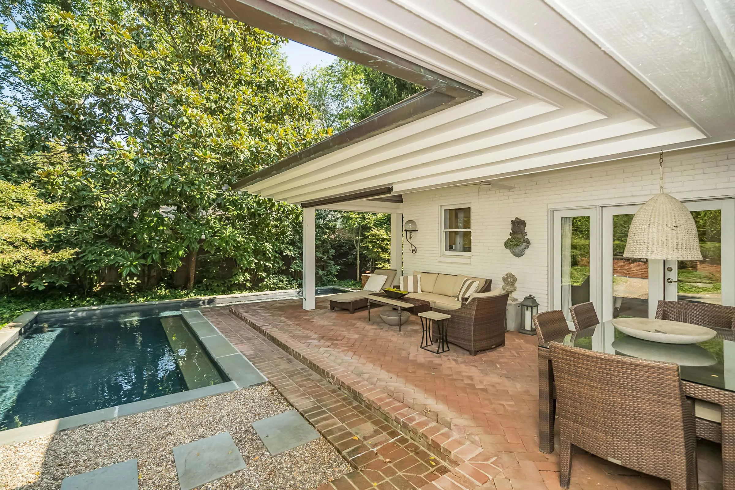 A Ladue home on 15 Daniel Road