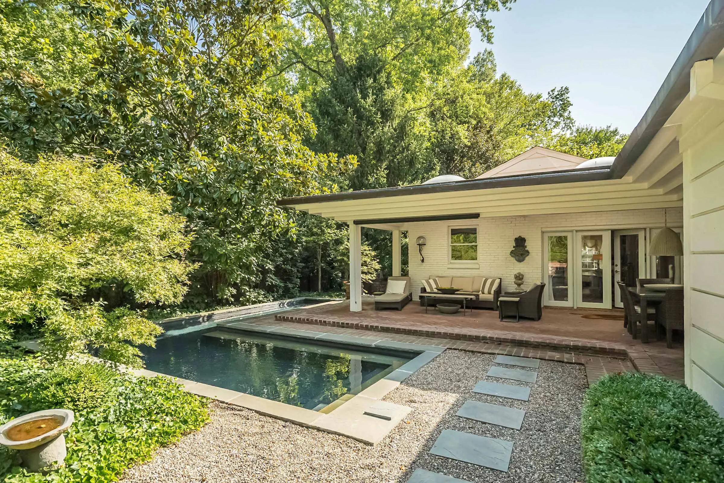 A Ladue home on 15 Daniel Road