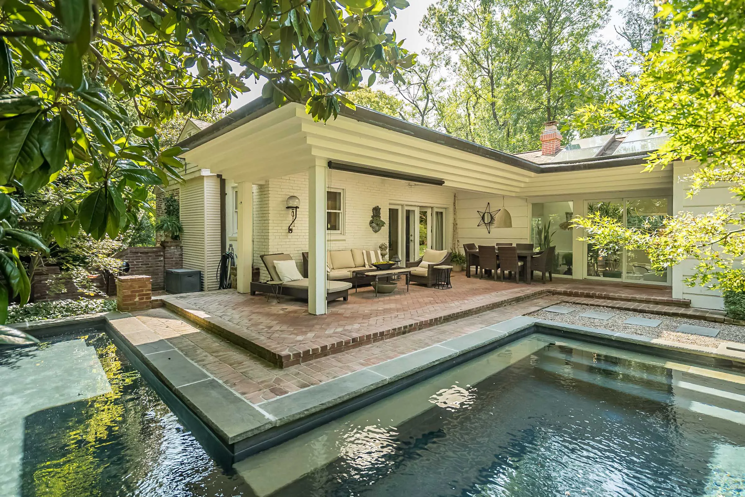A Ladue home on 15 Daniel Road