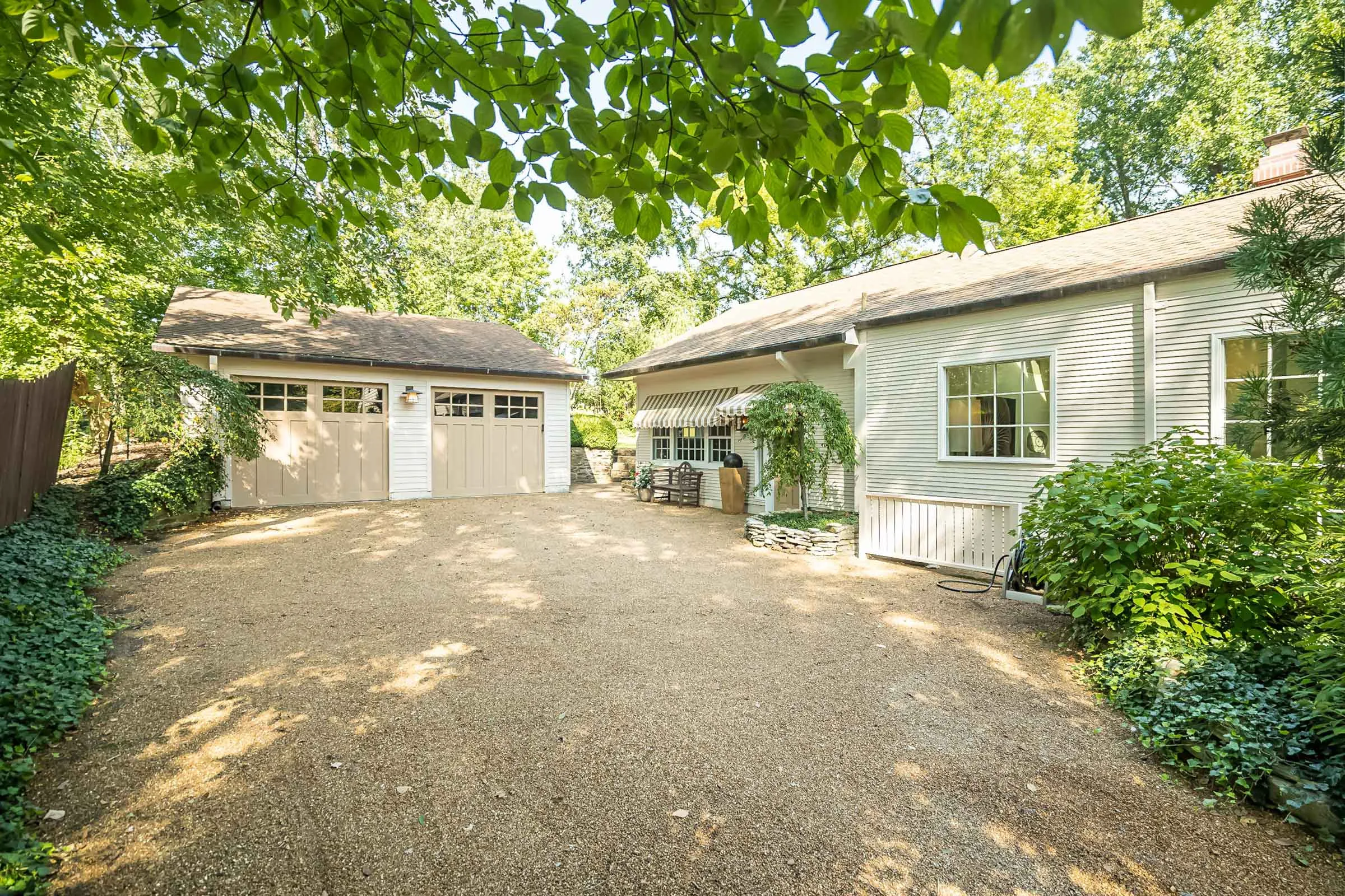 A Ladue home on 15 Daniel Road