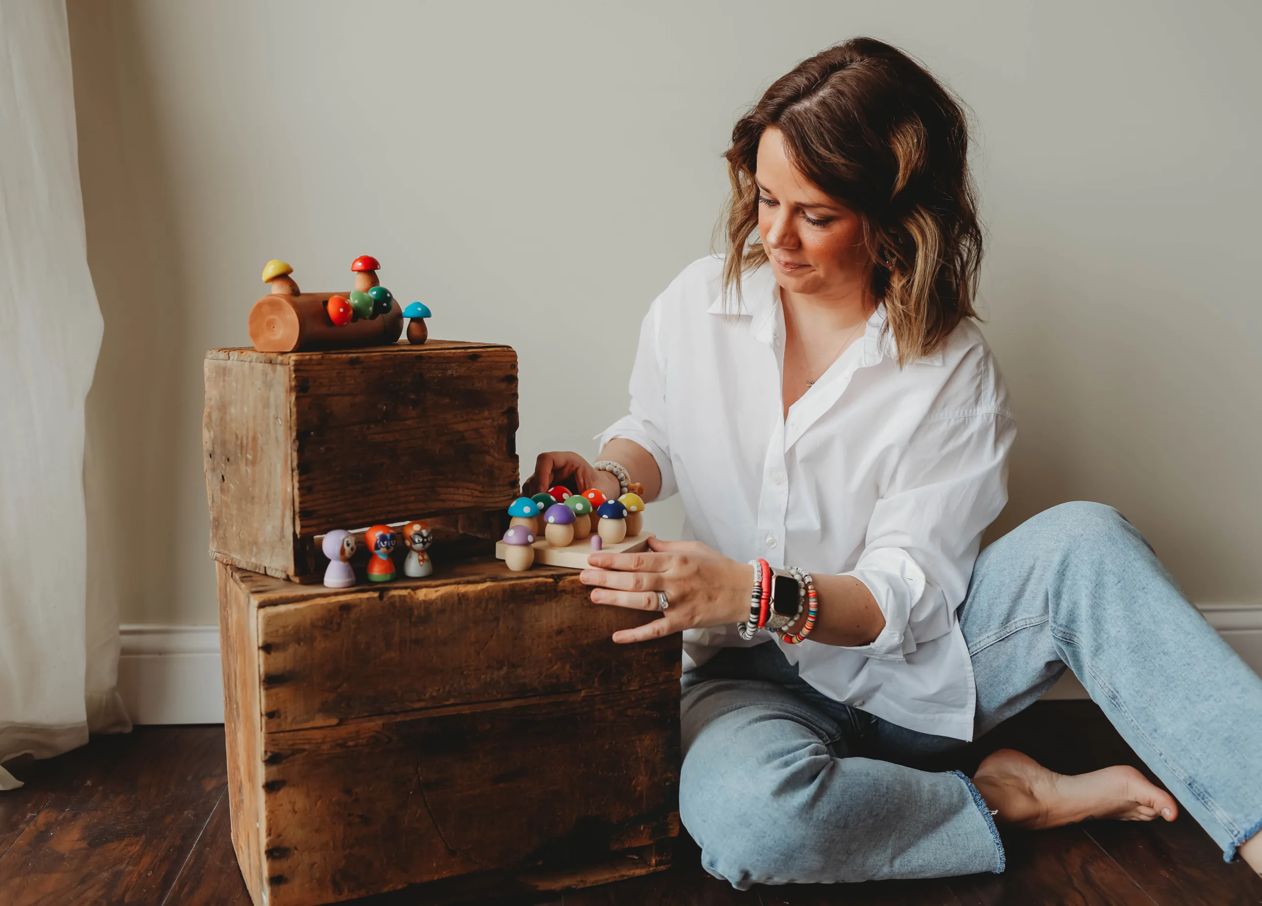 Two Little Bees sells handpainted peg dolls for kids.