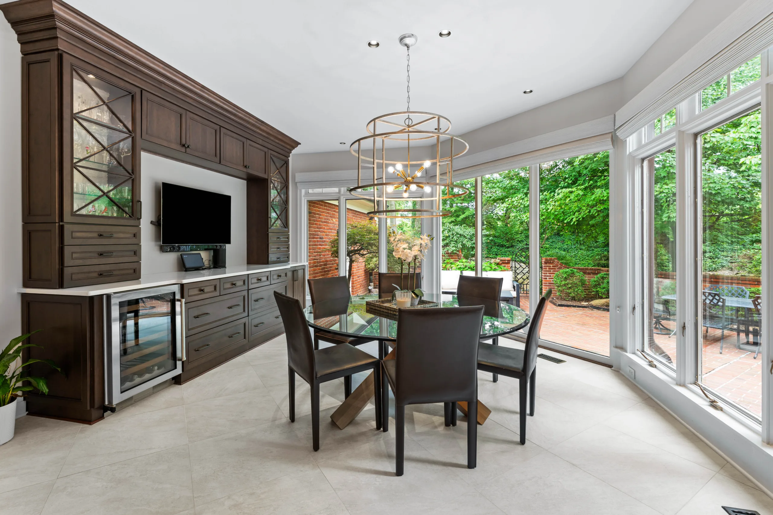 A Creve Coeur home on 19 Woodbridge Manor