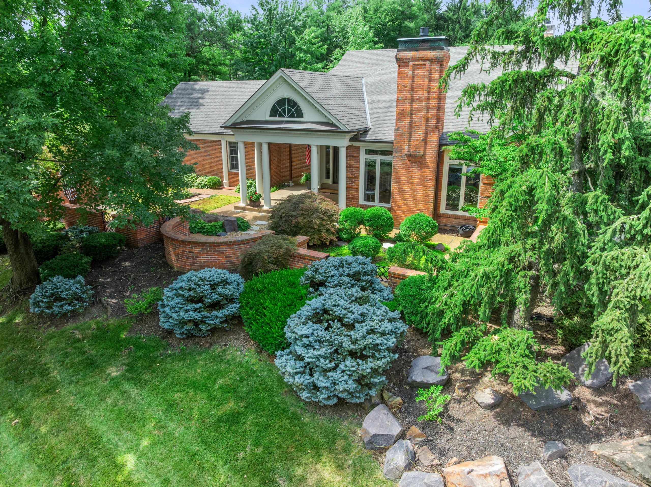 A Creve Coeur home on 19 Woodbridge Manor