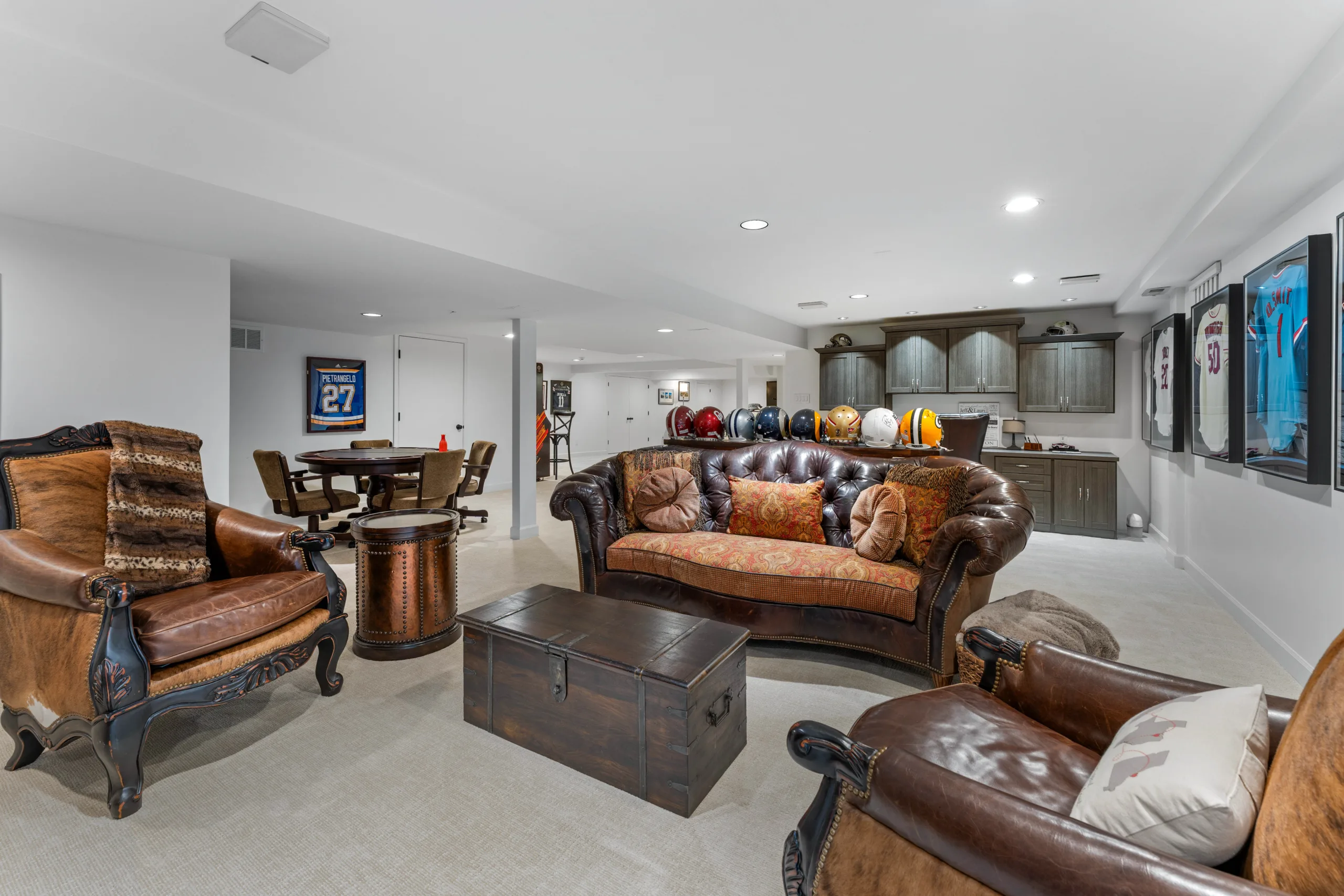 A Creve Coeur home on 19 Woodbridge Manor