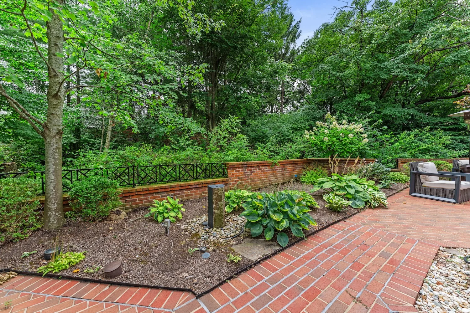 A Creve Coeur home on 19 Woodbridge Manor