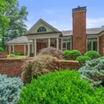 A Creve Coeur home on 19 Woodbridge Manor