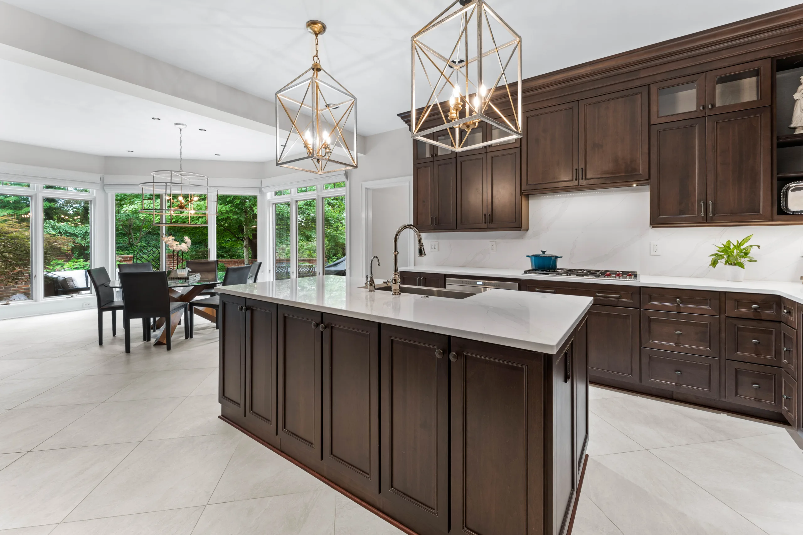 A Creve Coeur home on 19 Woodbridge Manor