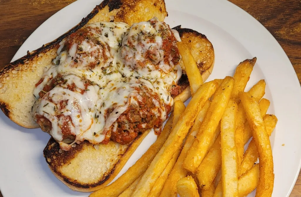 SonnysPizzaDen_meatball sub2