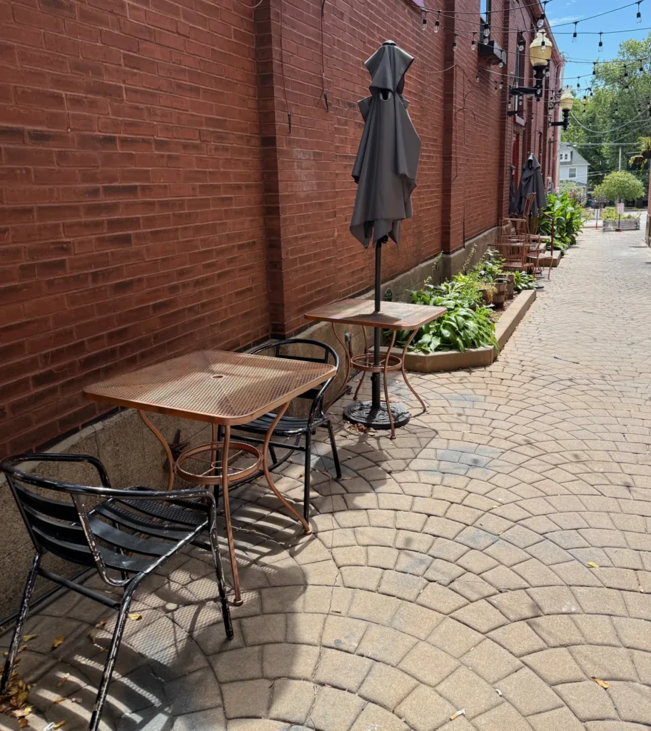 Asador_alleyway