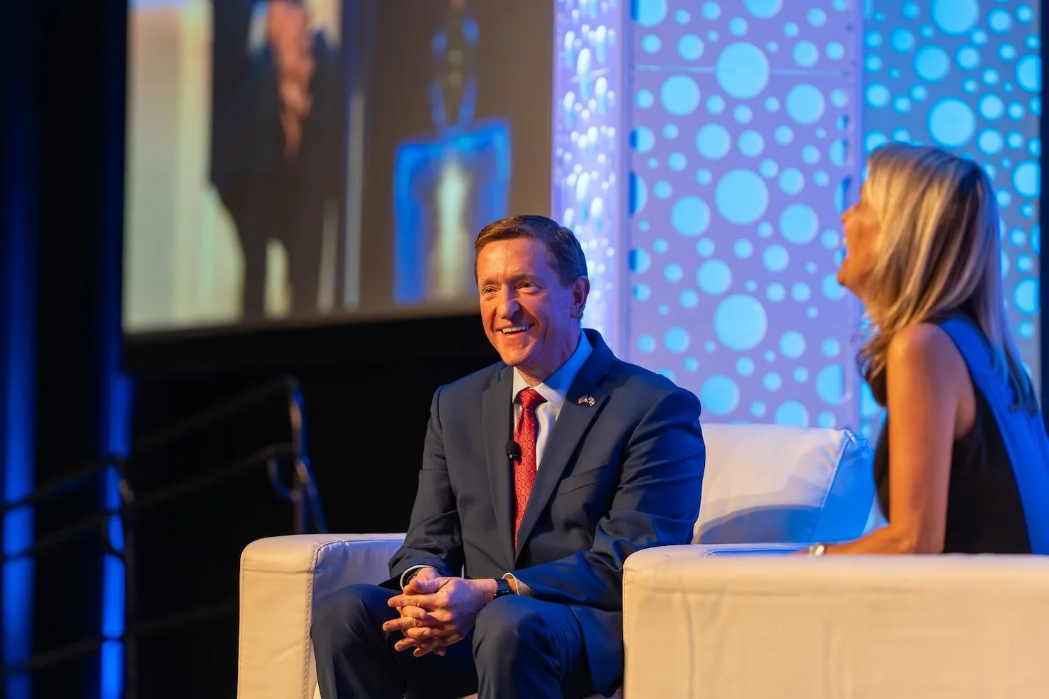 Explore St. Louis CEO Brad Dean speaks on stage.