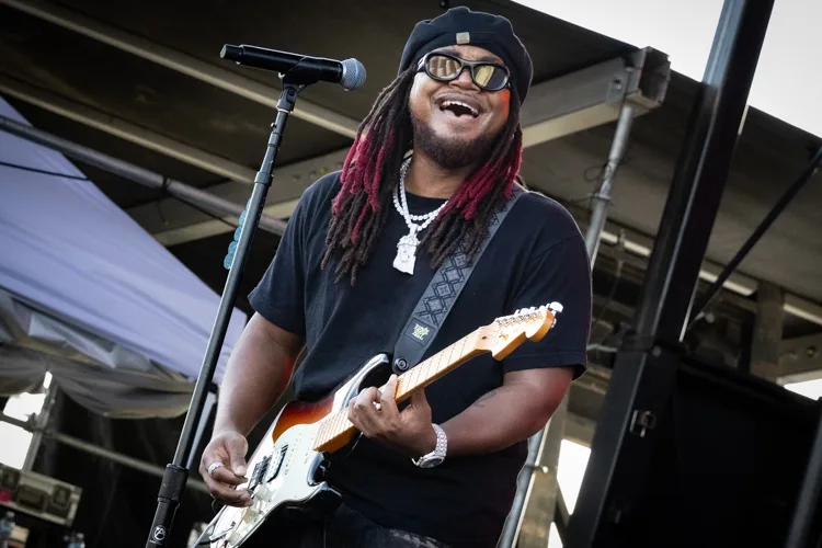 Leon Thomas