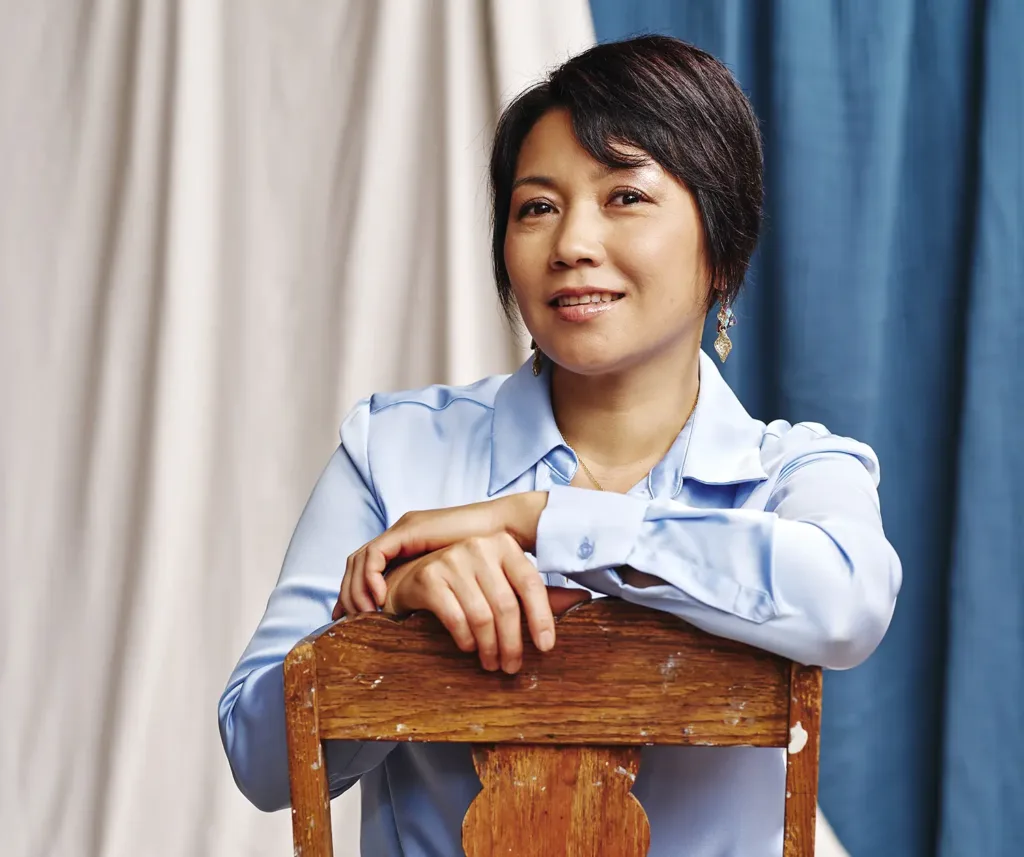 Lona Luo