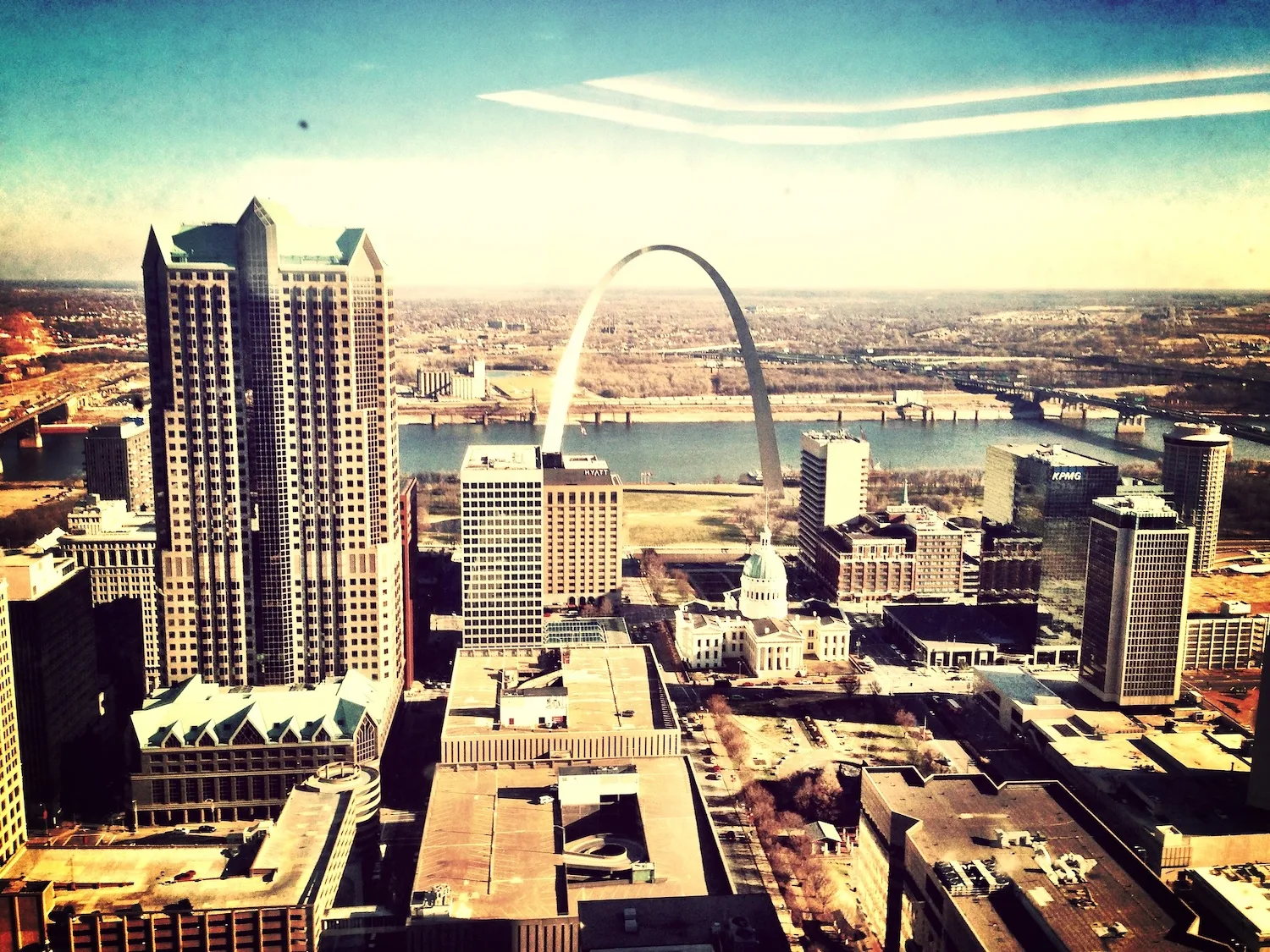 Downtown St Louis skyline.