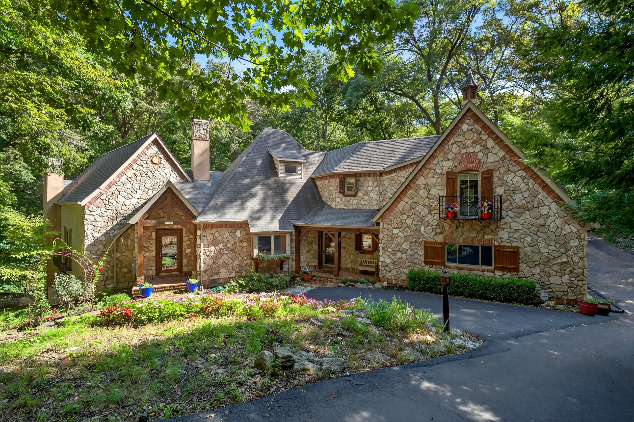 A house in Wildwood hits the market