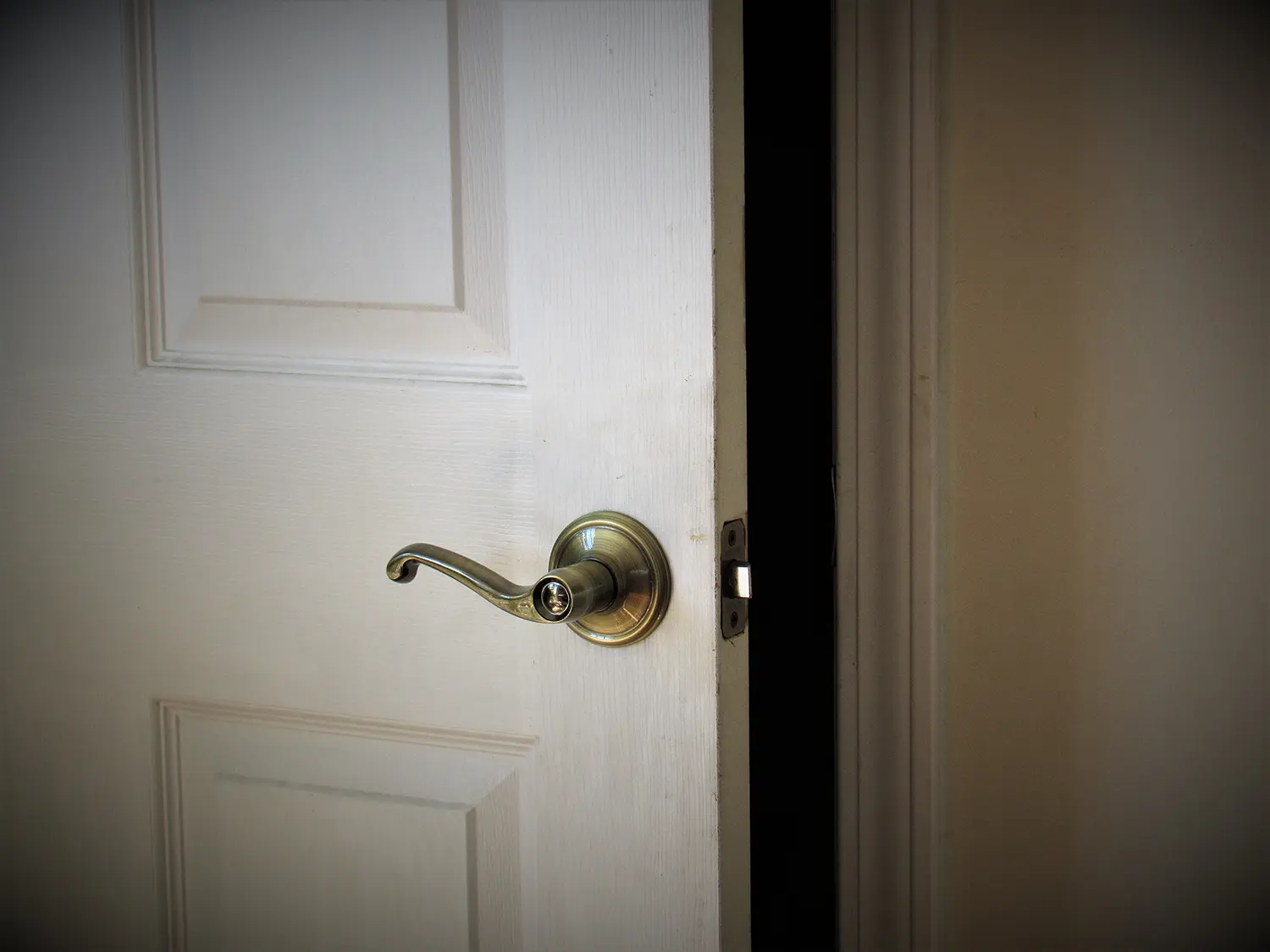 Ask Veronica: None of the interior doors in my house have locks on them. What did people do for privacy before they became standard practice? 