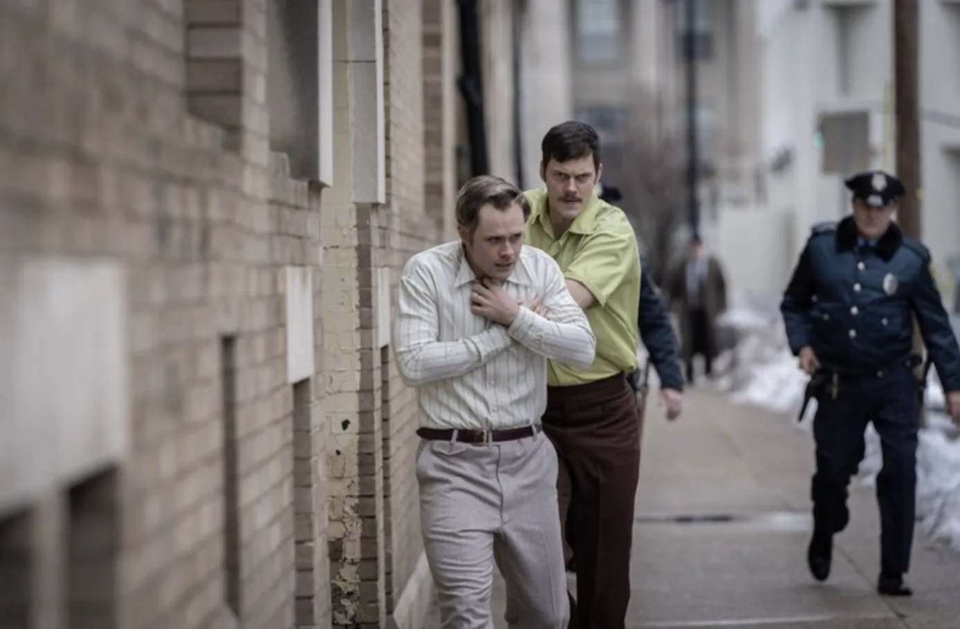 Dacre Montgomery and Bill Skarsgård in Dead Man's Wire (2025). Directed by Gus Van Sant.