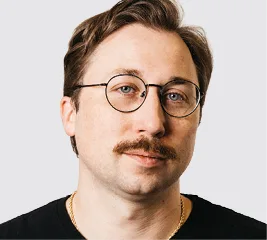 Christopher Holt