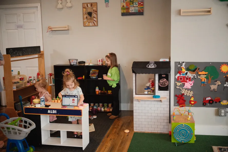 Family Playdate at Macklind Make & Play