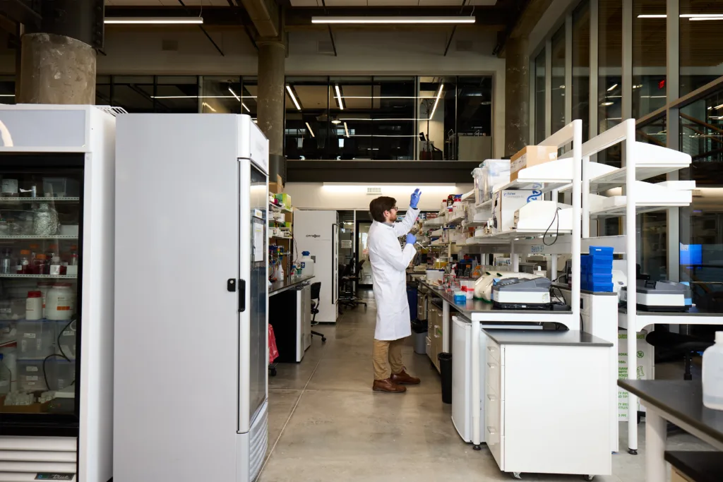 Omniose, a vaccine biotechnology startup, utilizes shared and private lab spaces within BioGenerator Labs.