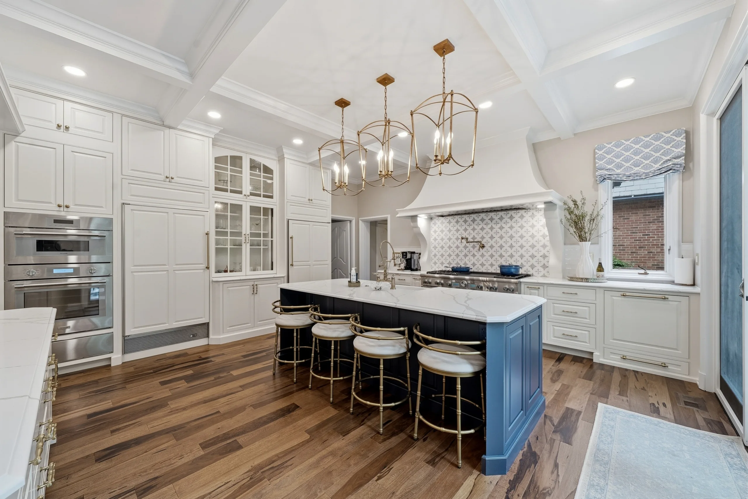 A St. Louis home on 10700 Starhill Drive