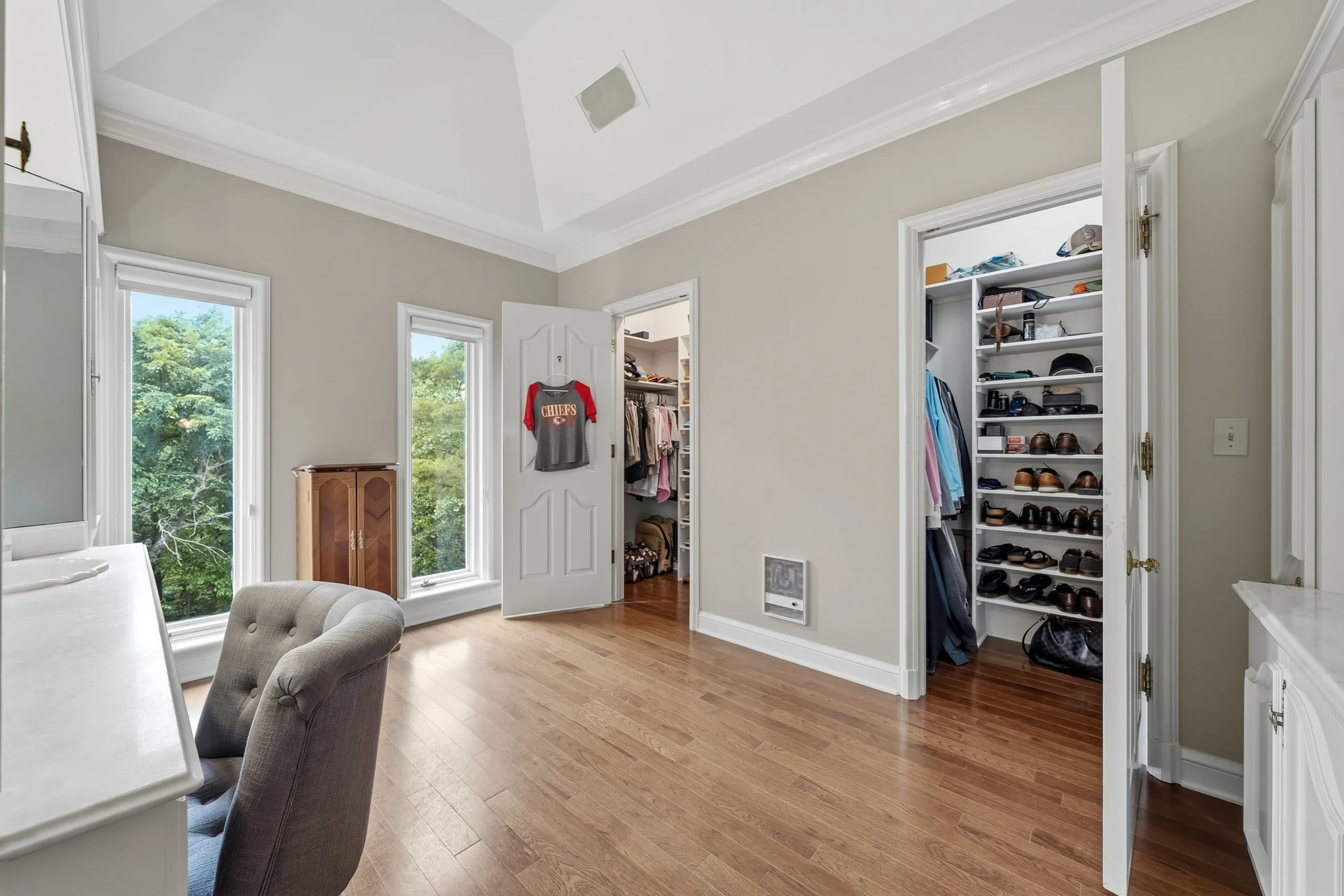 A St. Louis home on 10700 Starhill Drive