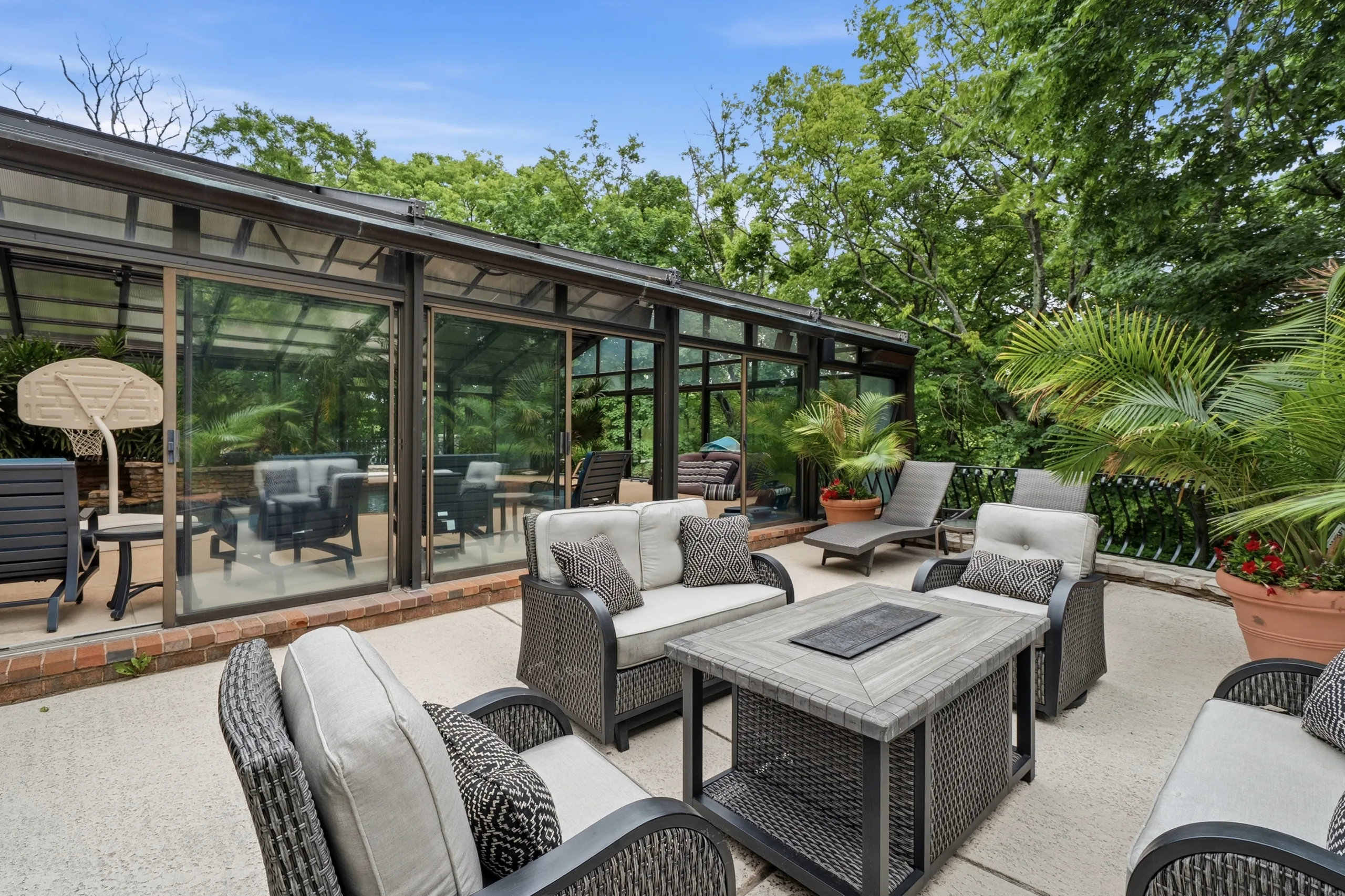 A St. Louis home on 10700 Starhill Drive