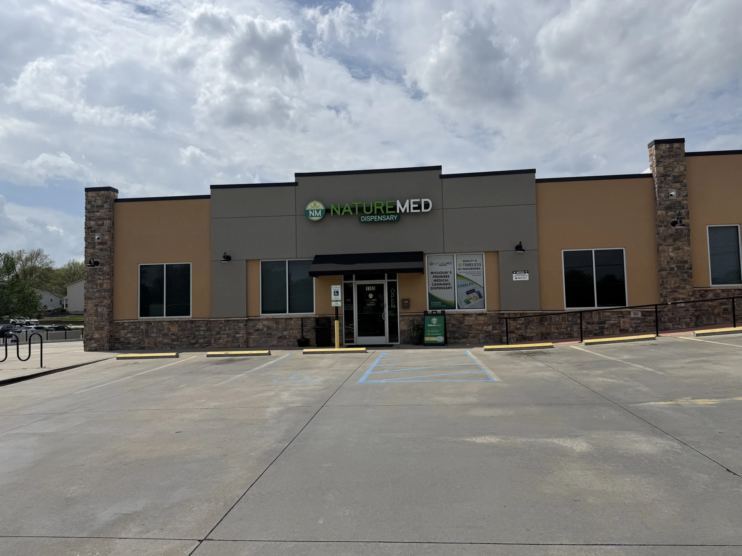 Why are more Missouri consumers turning to cannabis experts instead of product labels?