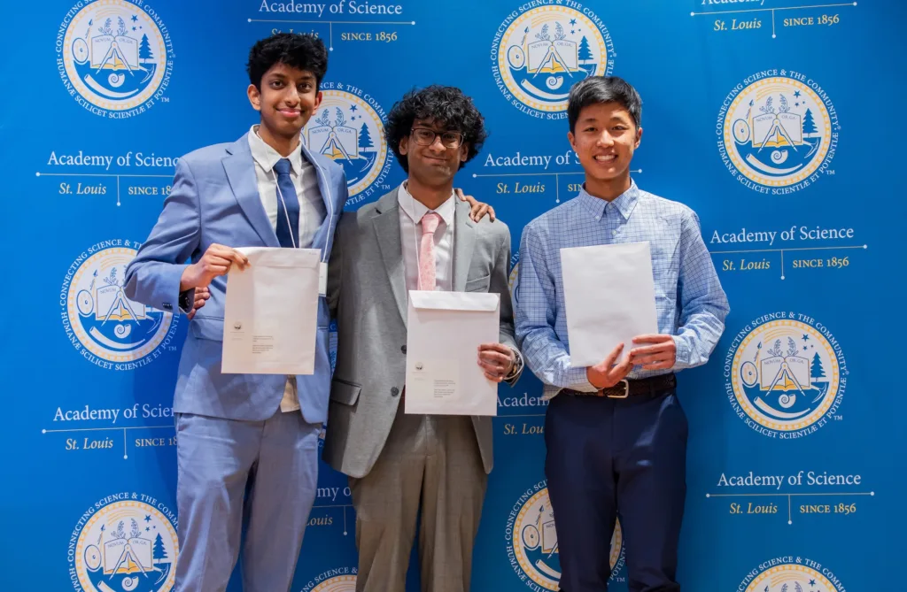 Top finalists St. Louis Science Fair Honors Divison