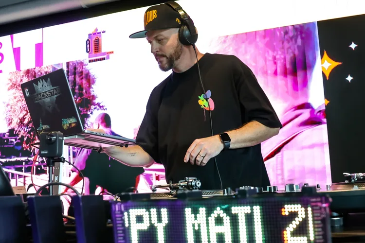 Trackstar the DJ