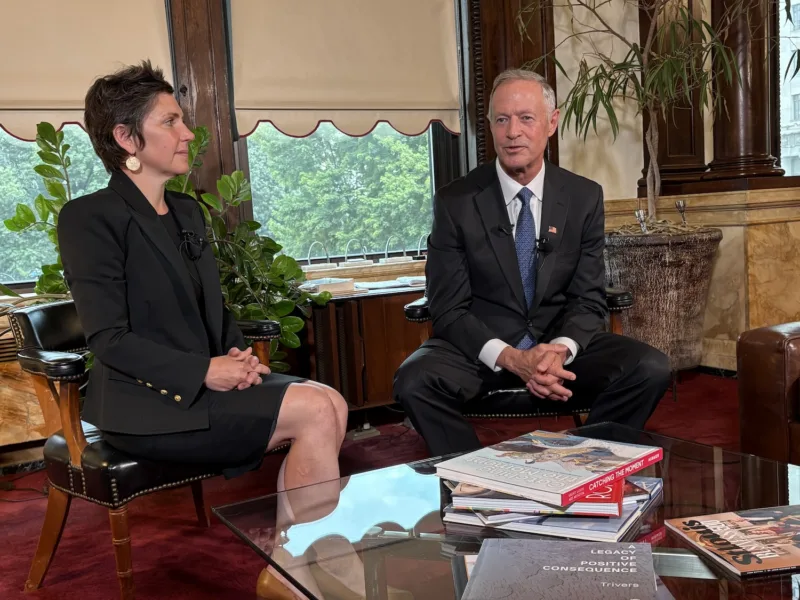 Martin O’Malley visits St. Louis to talk data-driven government with Mayor Spencer