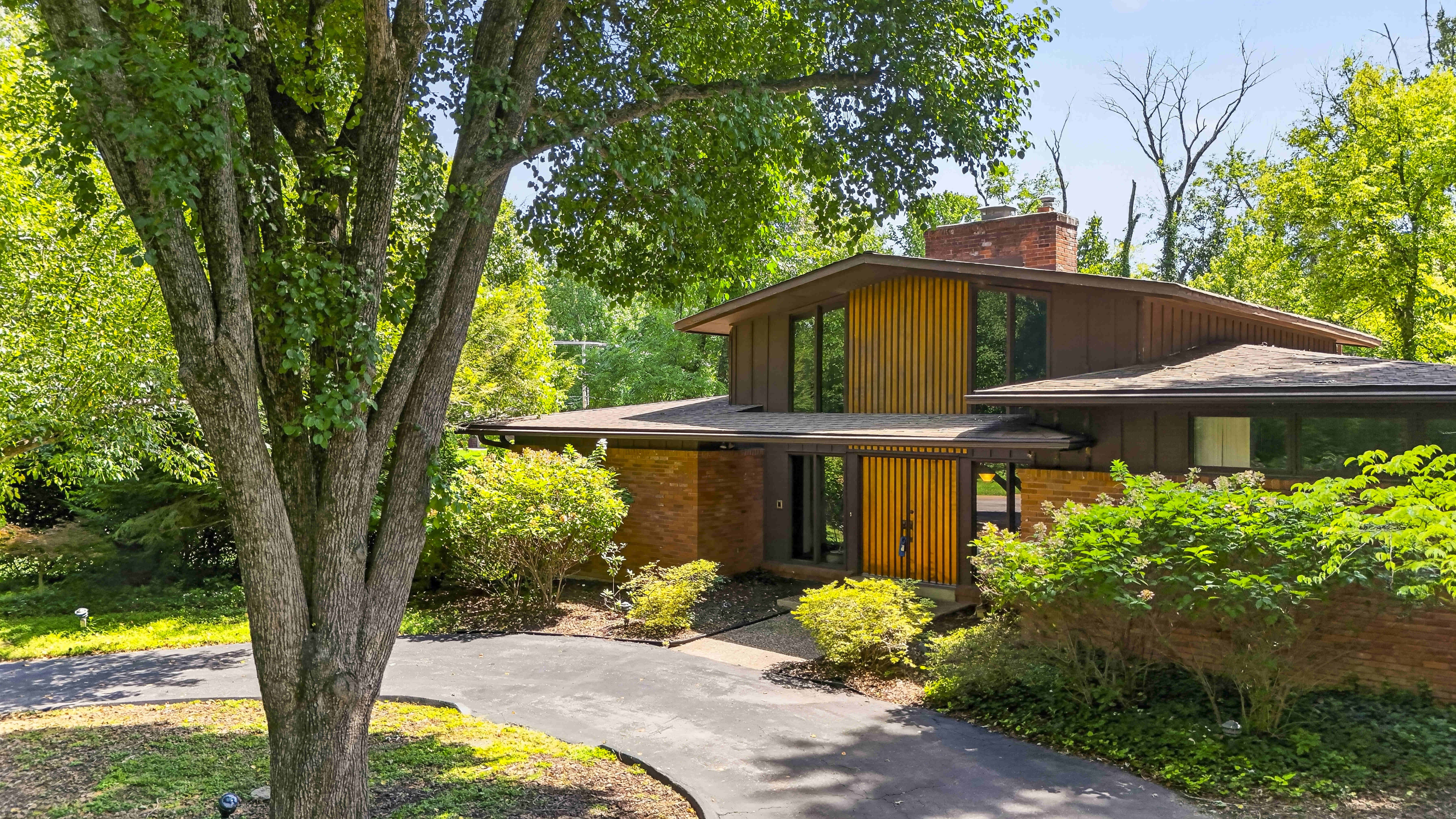 A Frontenac home on 2 Villa Coublay Drive