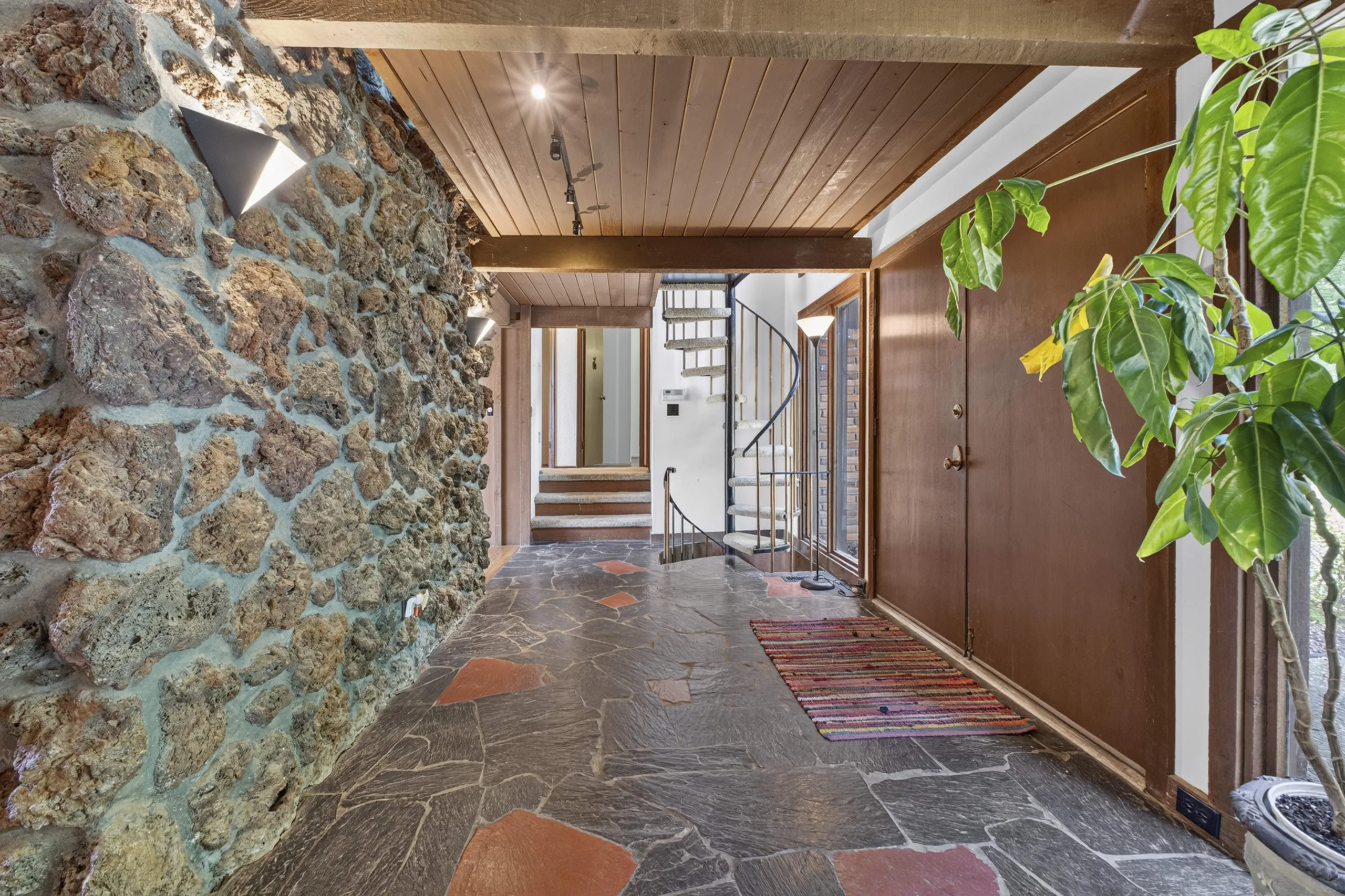 A Frontenac home on 2 Villa Coublay Drive