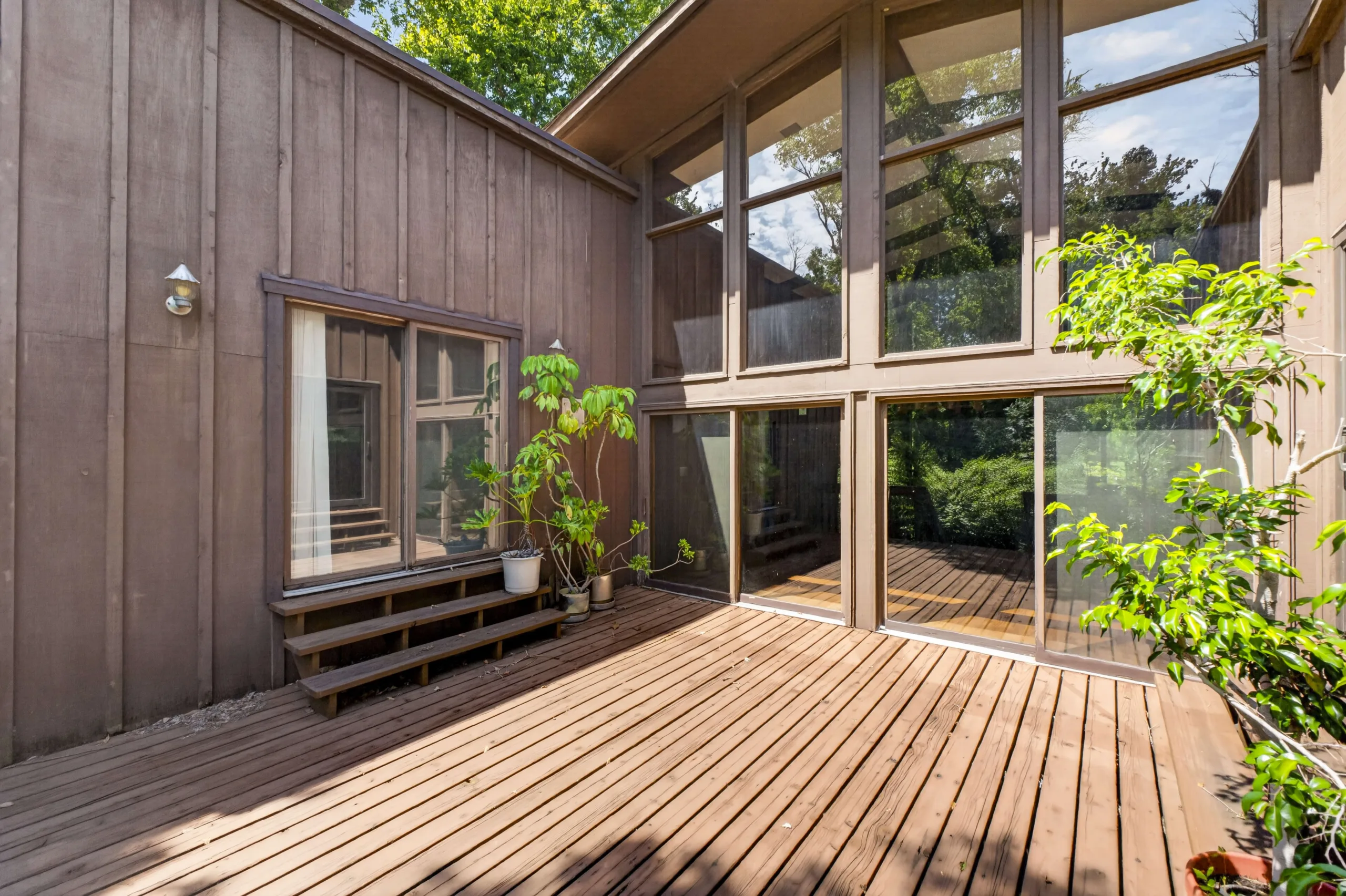 A Frontenac home on 2 Villa Coublay Drive
