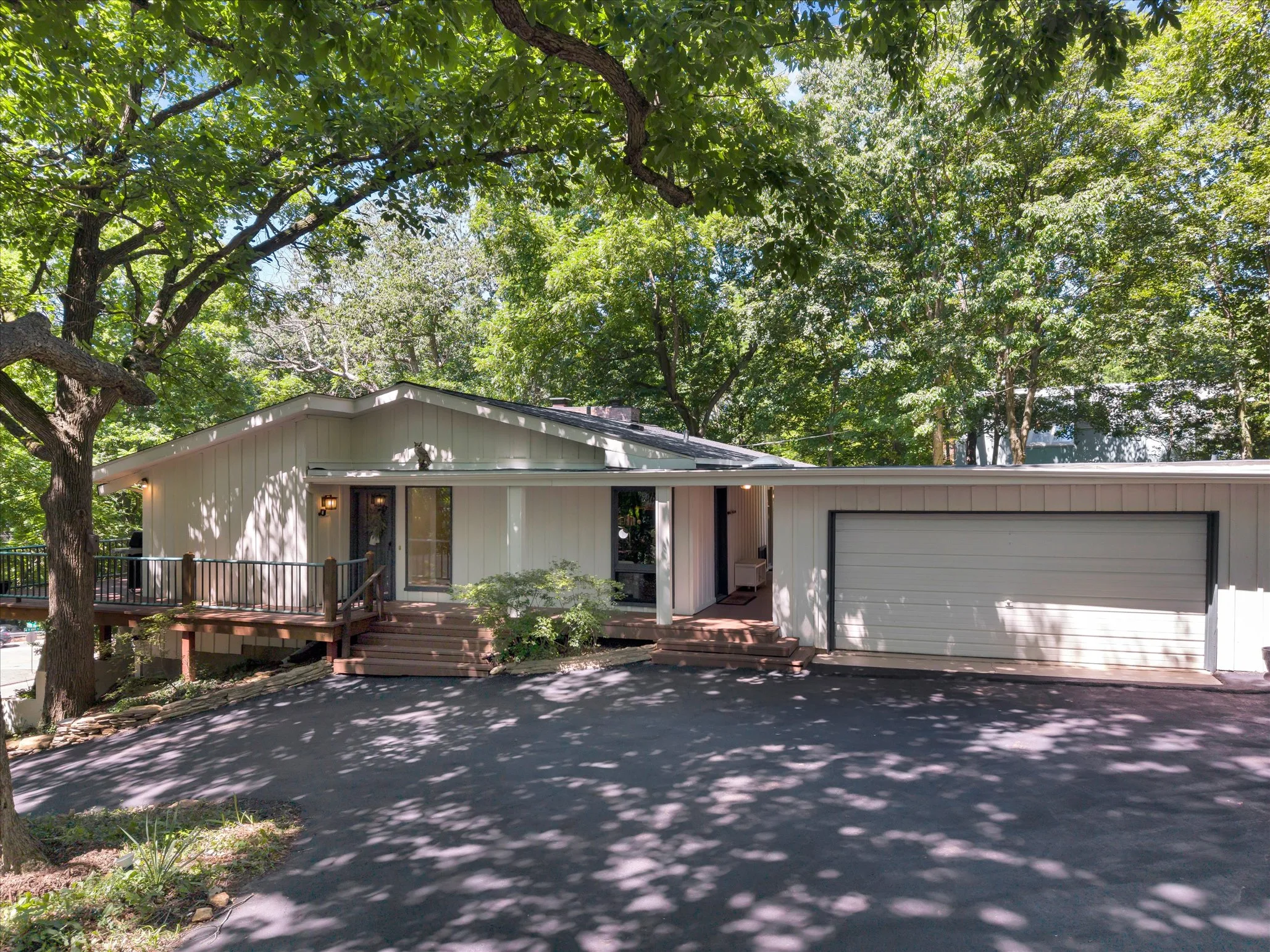 A Sugar Creek Valley home on 1901 W Adams Avenue