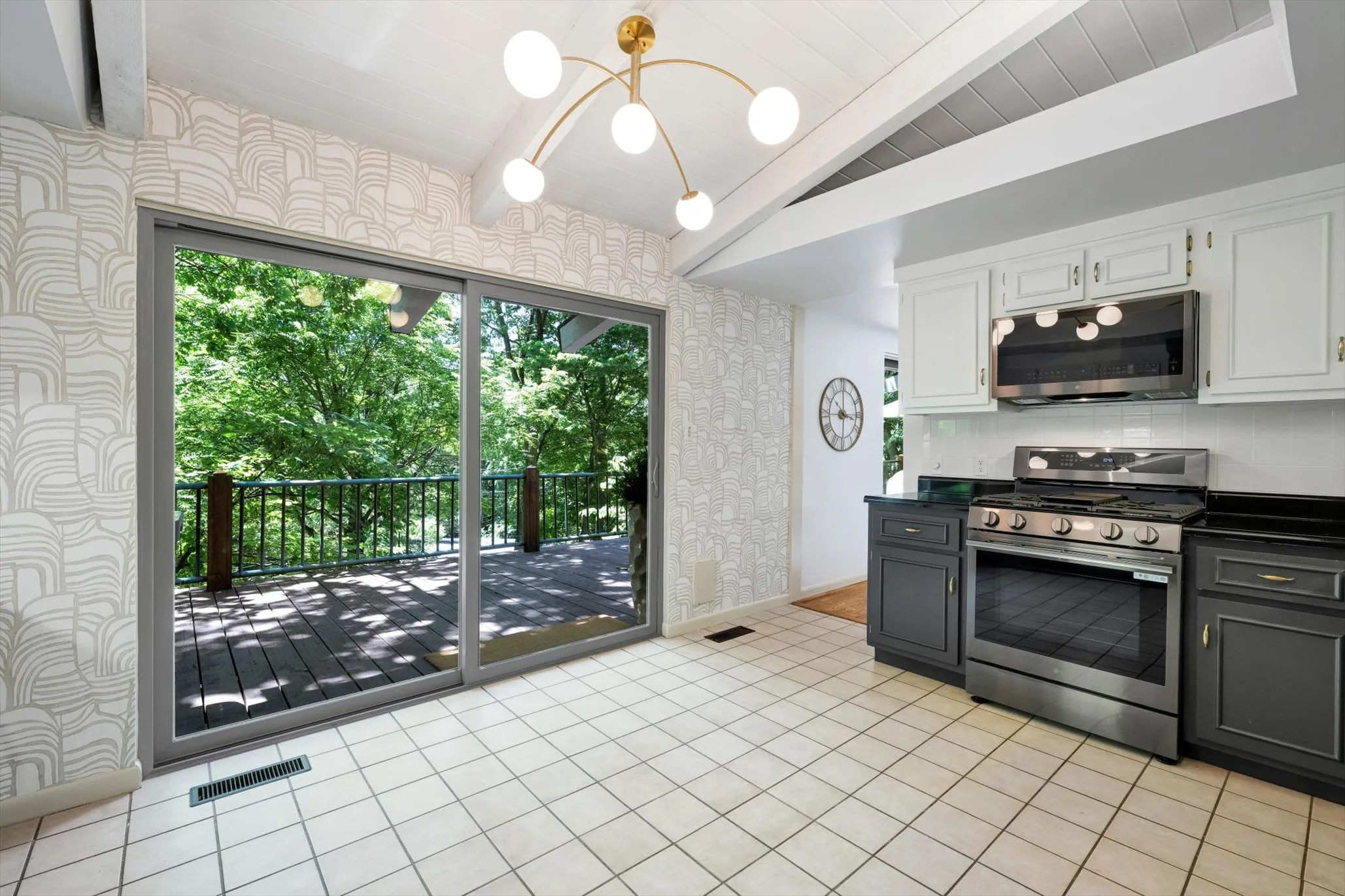 A Sugar Creek Valley home on 1901 W Adams Avenue