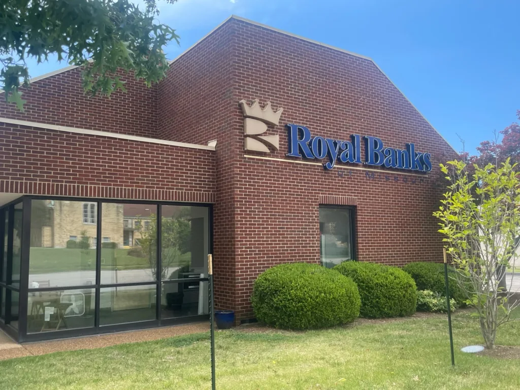 Outside Royal Banks of Missouri’s St. Louis Hills branch