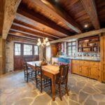 9-web-or-mls-10_Interior%20%282%29.jpg