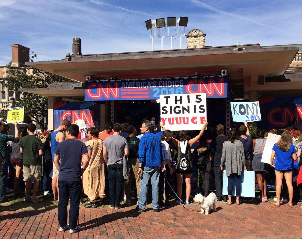 Student Trump Supporters Find Themselves in the Minority on Debate Day at Washington University