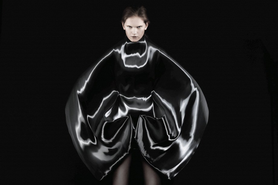 A%20Queen%20Within%20Adorned%20Archetypes%20Cretor%20Iris%20van%20Herpen%20Dress%20Micro%202012%20Ronald%20Stoop%20x%20Iris%20van%20Herpen%20.jpg