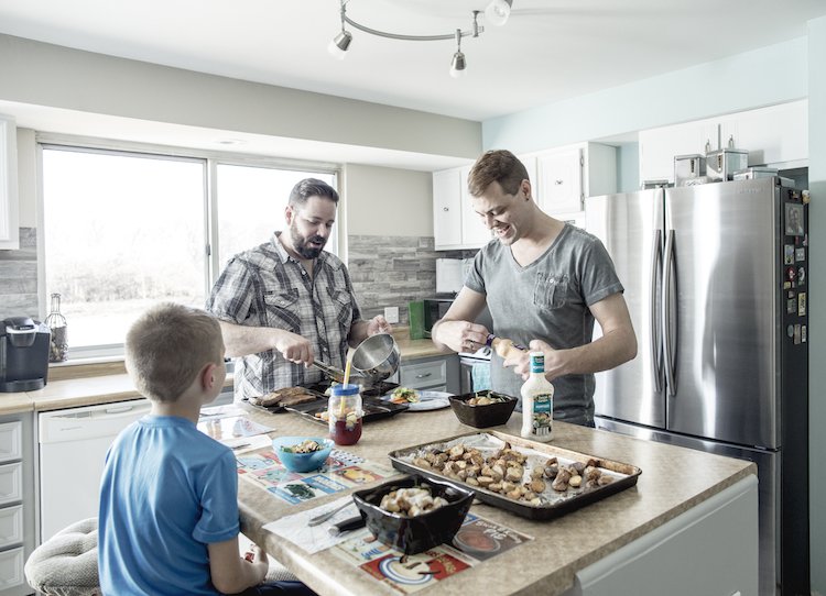 How busy dads Bryan Buffa and David Cossa manage dinnertime