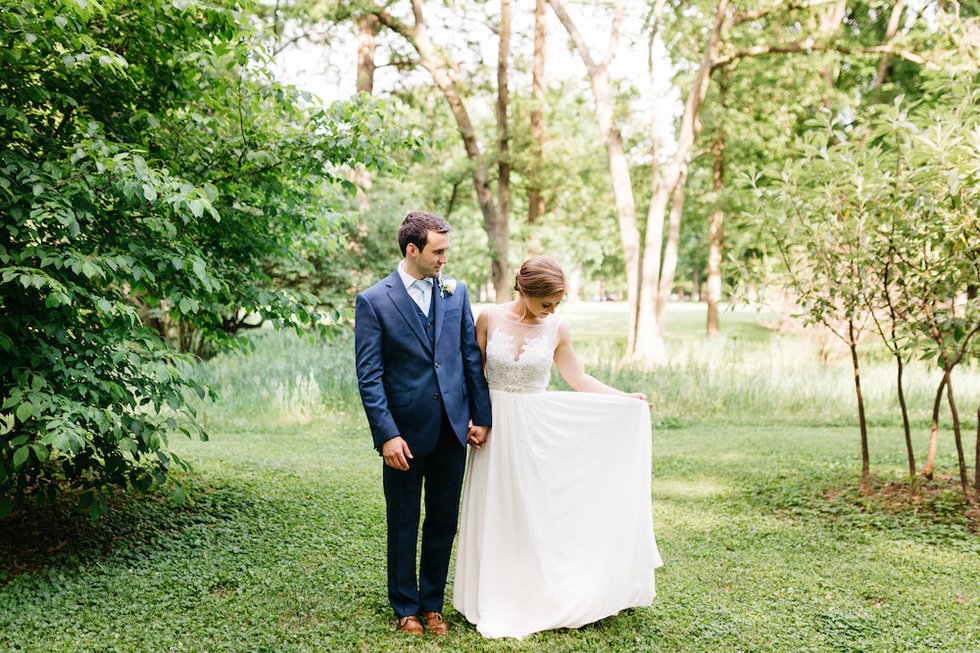 Inside a rustic farmstead wedding in O’Fallon