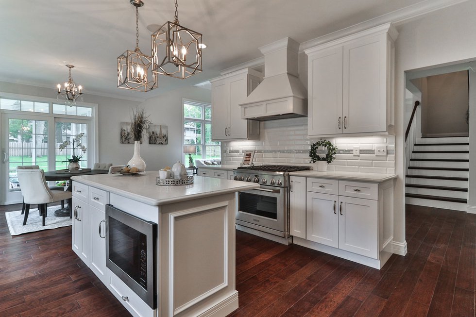 724-E-Madison-Ave-kitchen.jpg