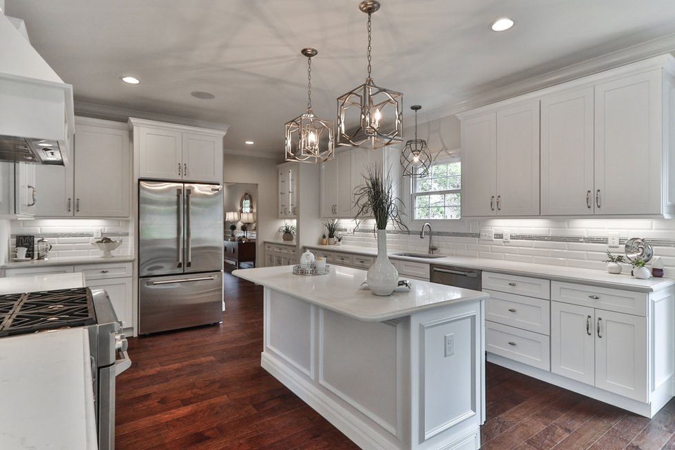 724-E-Madison-Ave-kitchen3.jpg