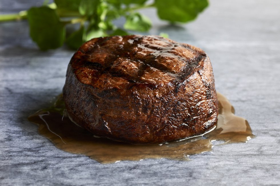MRT%20Filet%20Mignon%3B%20Photo%20Credit%2C%20Landry%27s.jpg