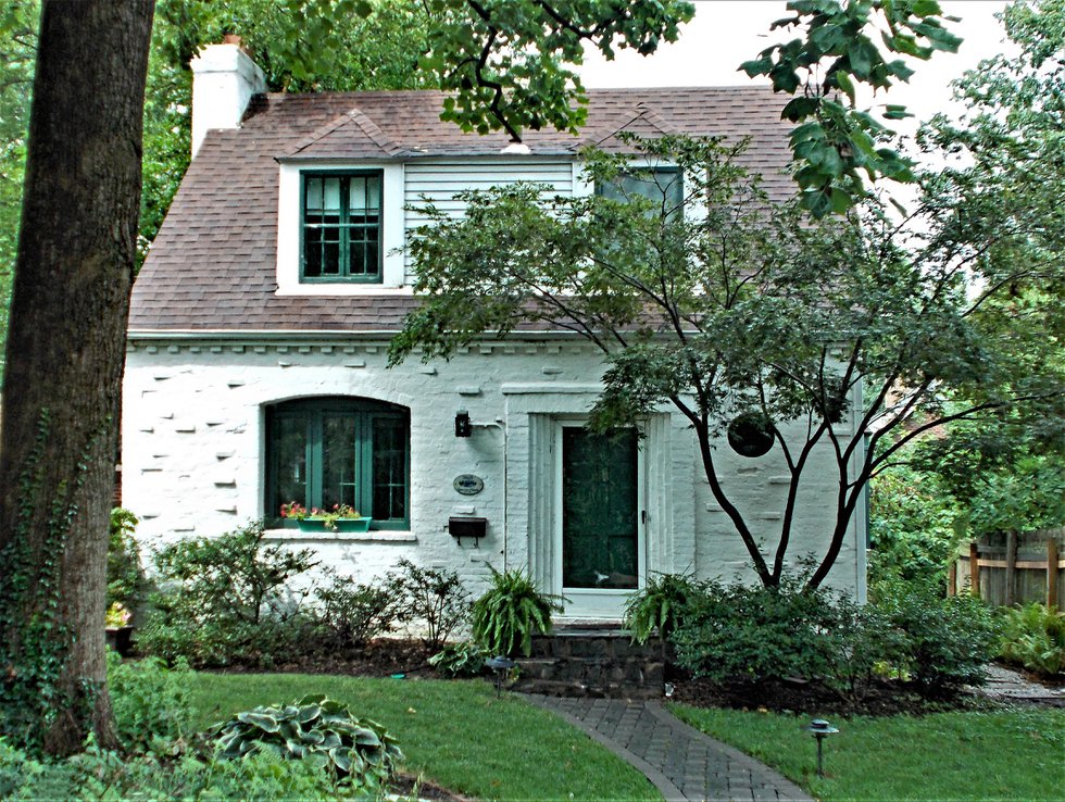 Inside this cottage-style University City home