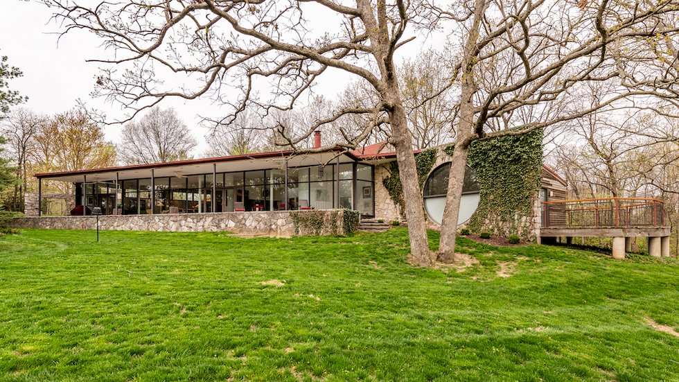 The architect of this mid-century modern dream calls the home timeless